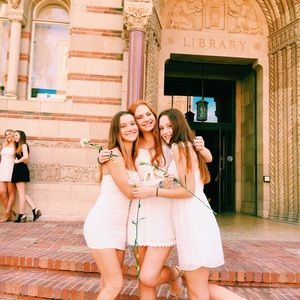 Meet your Posher, Chloe